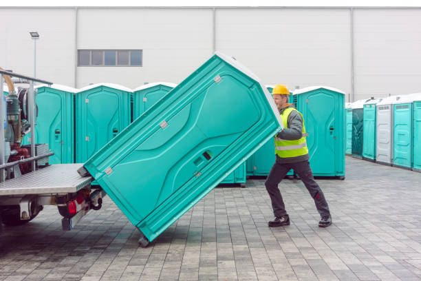 Best Porta potty delivery and setup  in St Helen, MI
